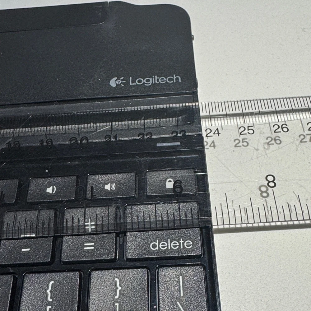 ⌨️ Logitech wireless keyboard, gently used